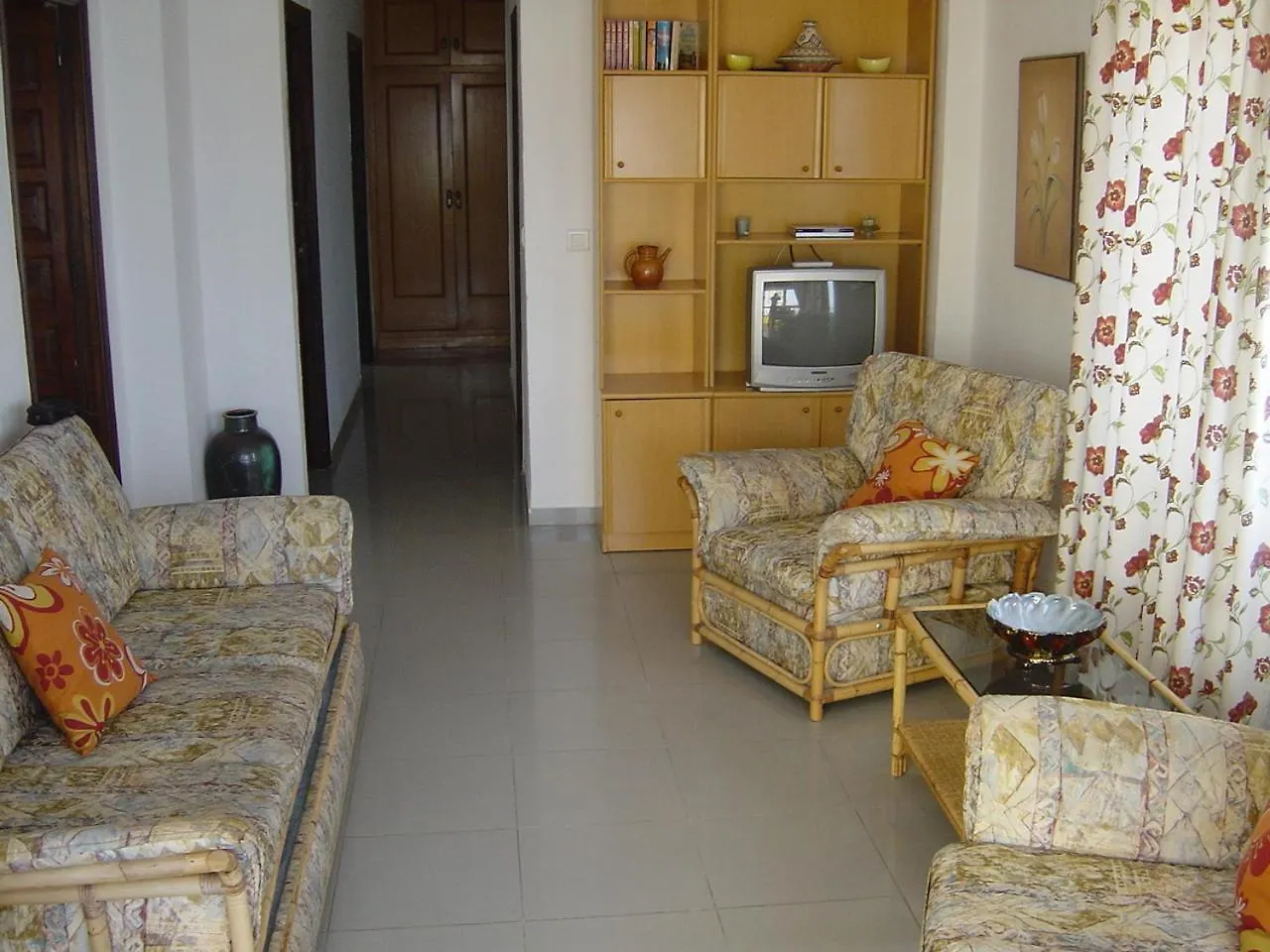 Apartamentos Intercentro Algarrobo-Costa Apartamentos Turisticos -Inmobiliaria 0*, Algarrobo Costa