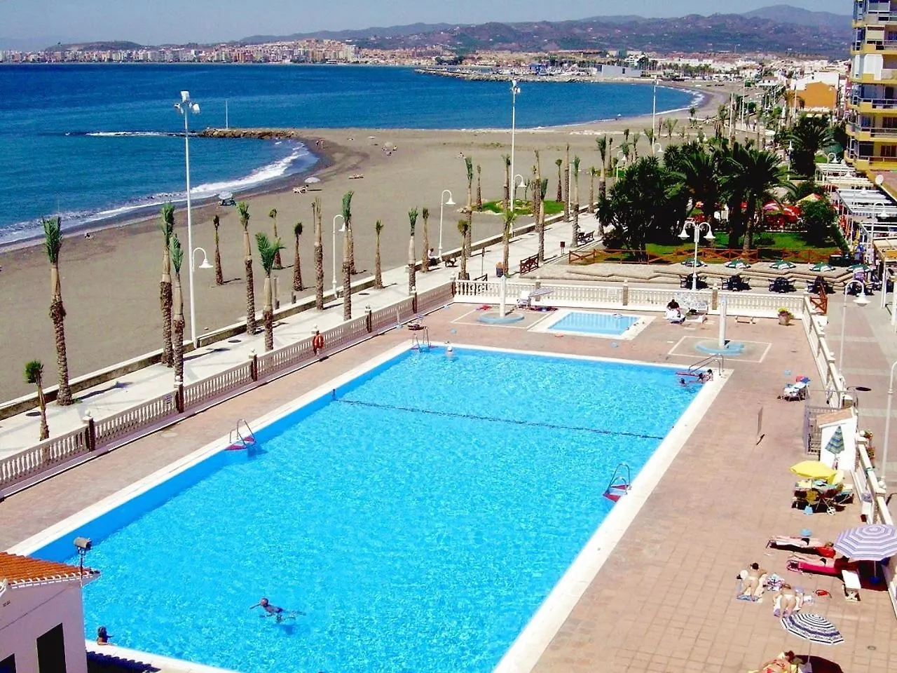 Apartamentos Intercentro Algarrobo-Costa Apartamentos Turisticos -Inmobiliaria Apartment