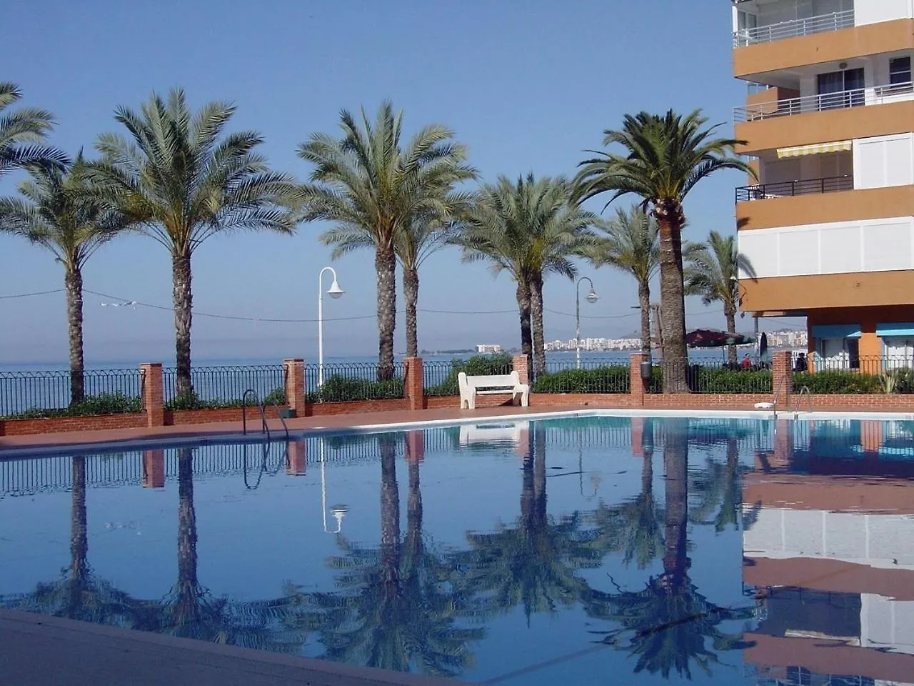 Apartamentos Intercentro Algarrobo-Costa Apartamentos Turisticos -Inmobiliaria