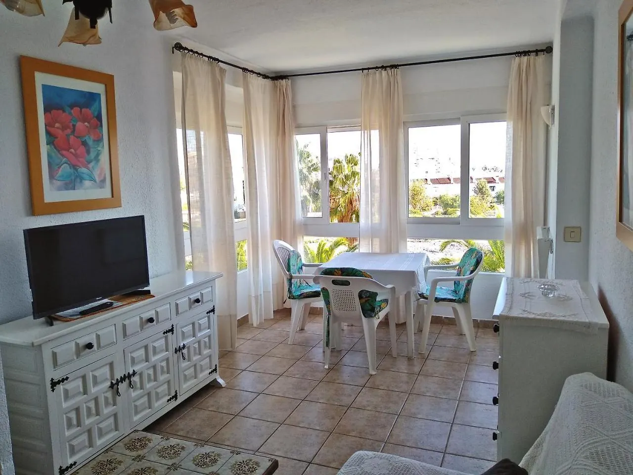 Apartamentos Intercentro Algarrobo-Costa Apartamentos Turisticos -Inmobiliaria 0*, Algarrobo Costa